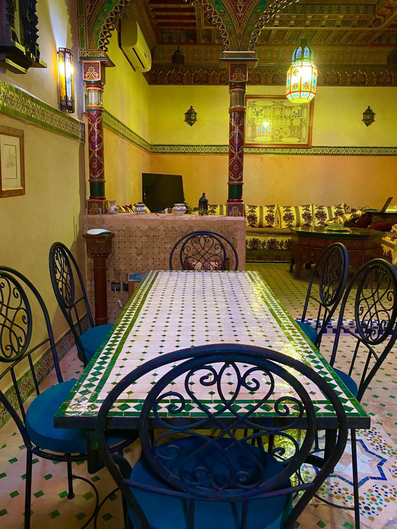 Riad Nezha Avec Jacuzzi Et 3 Piscines Au Coeur De 마라케시 외부 사진