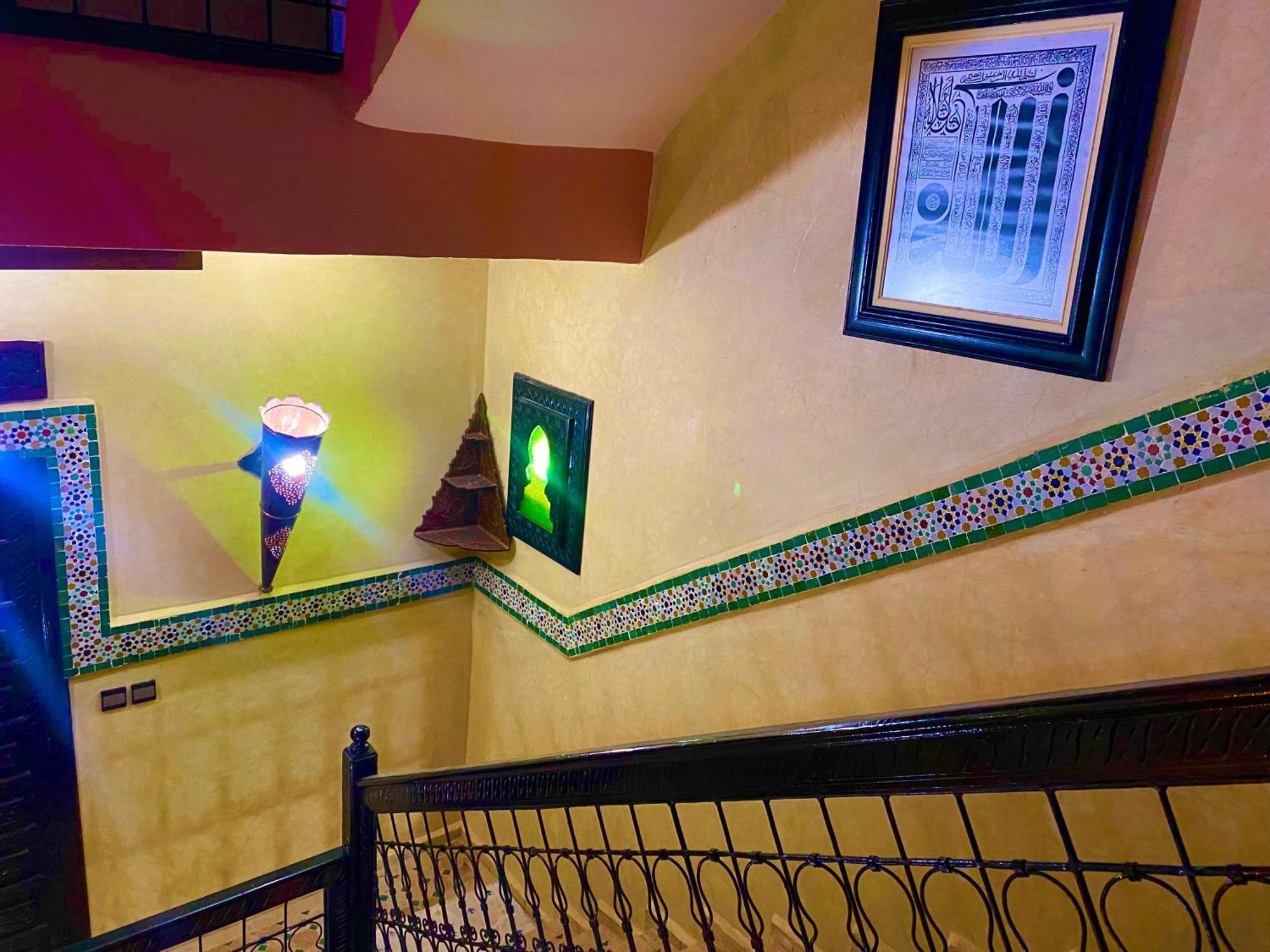 Riad Nezha Avec Jacuzzi Et 3 Piscines Au Coeur De 마라케시 외부 사진