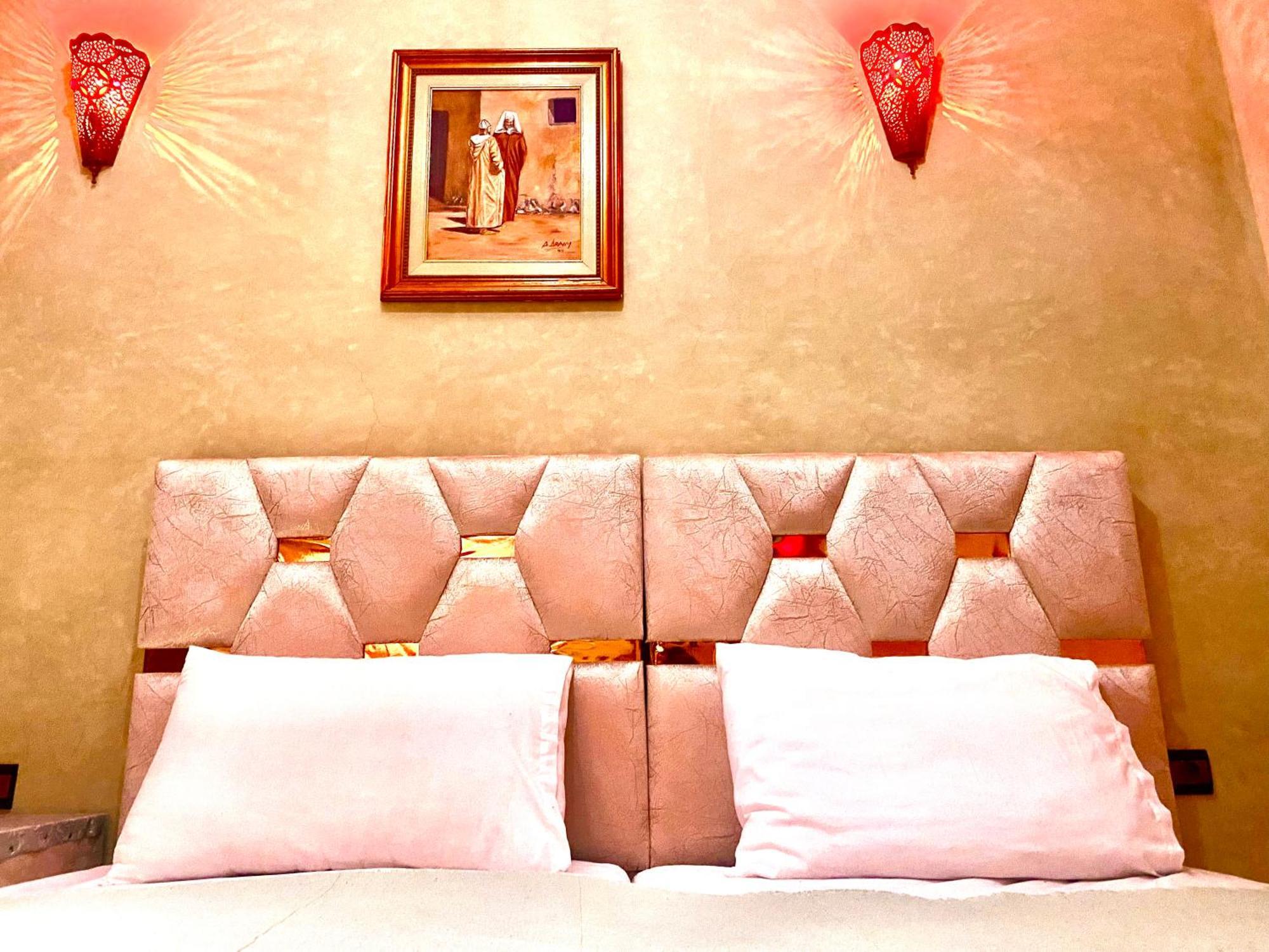 Riad Nezha Avec Jacuzzi Et 3 Piscines Au Coeur De 마라케시 외부 사진
