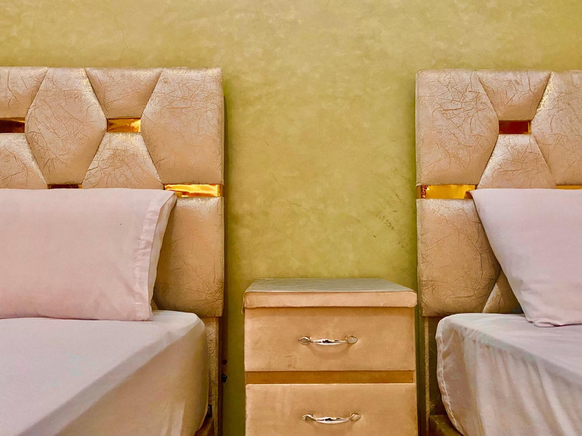 Riad Nezha Avec Jacuzzi Et 3 Piscines Au Coeur De 마라케시 외부 사진