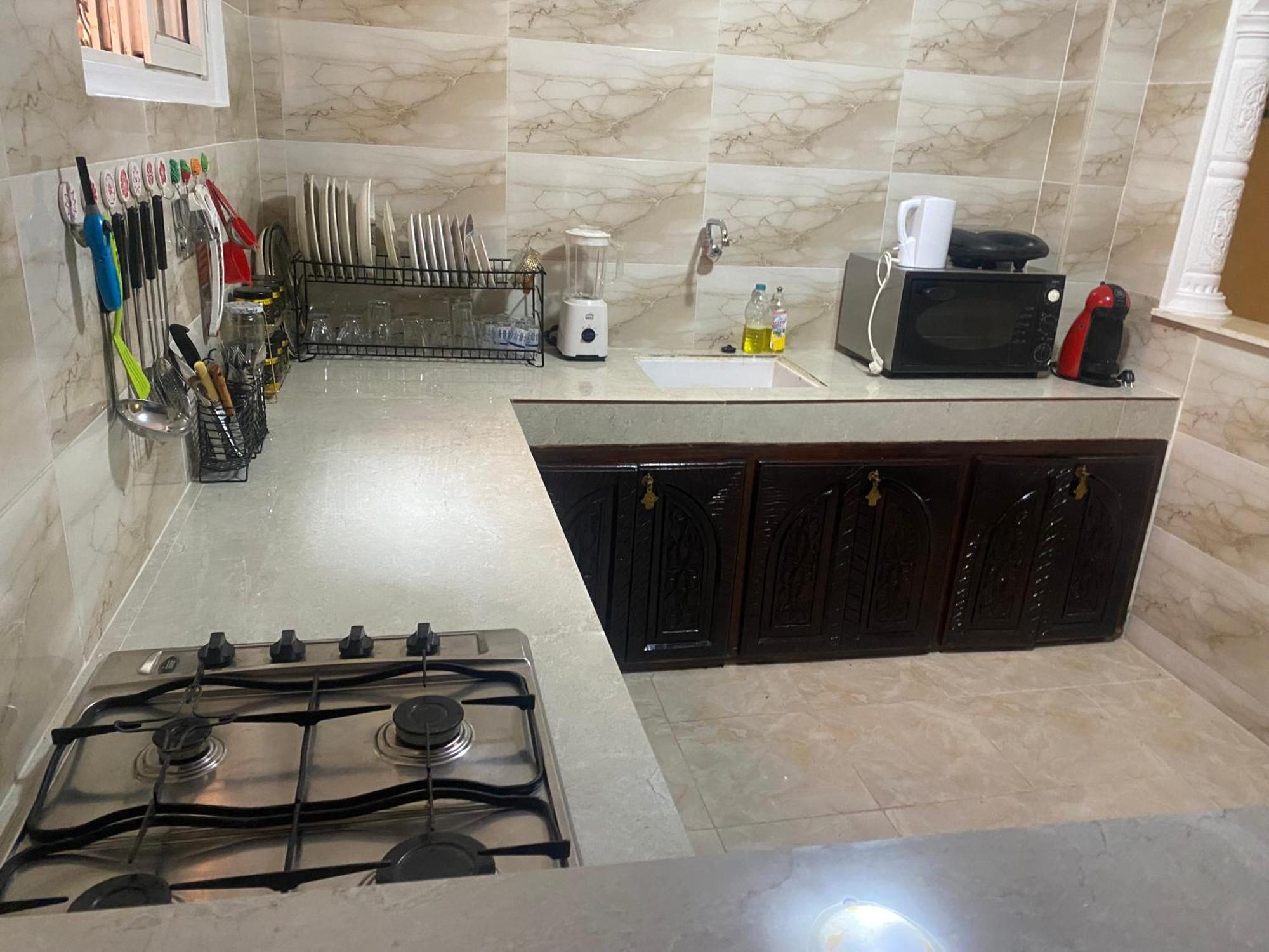 Riad Nezha Avec Jacuzzi Et 3 Piscines Au Coeur De 마라케시 외부 사진