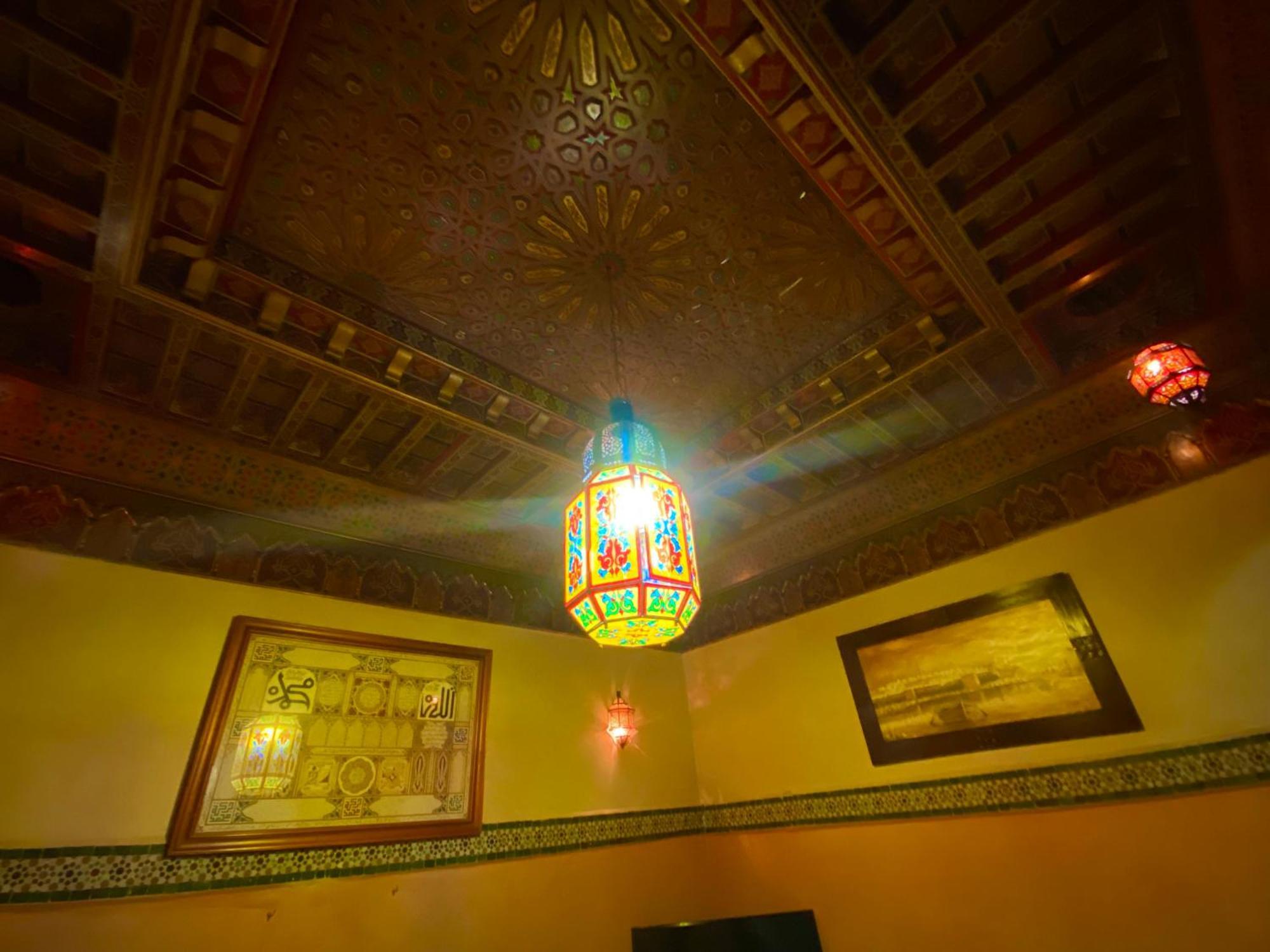 Riad Nezha Avec Jacuzzi Et 3 Piscines Au Coeur De 마라케시 외부 사진
