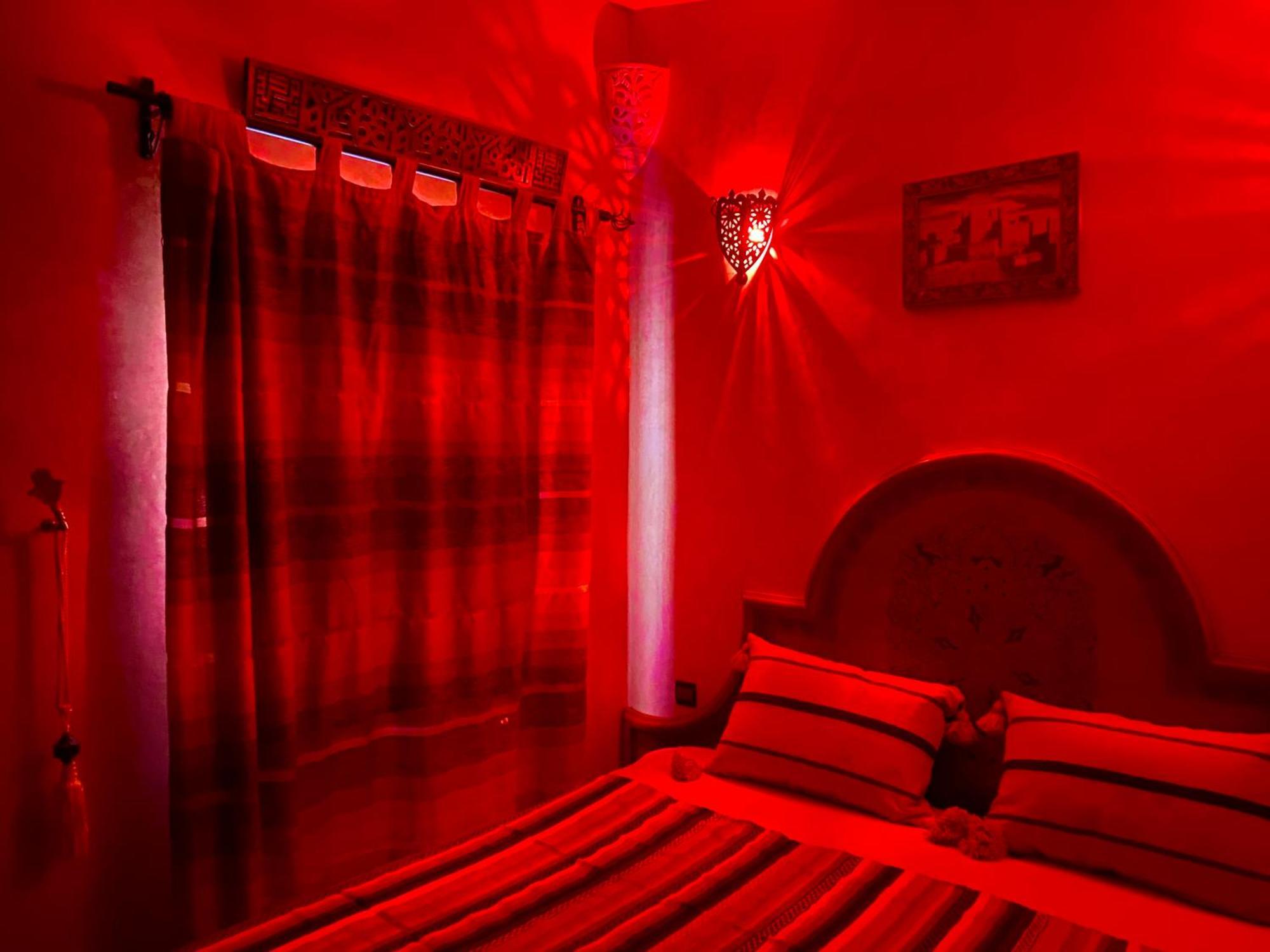 Riad Nezha Avec Jacuzzi Et 3 Piscines Au Coeur De 마라케시 외부 사진