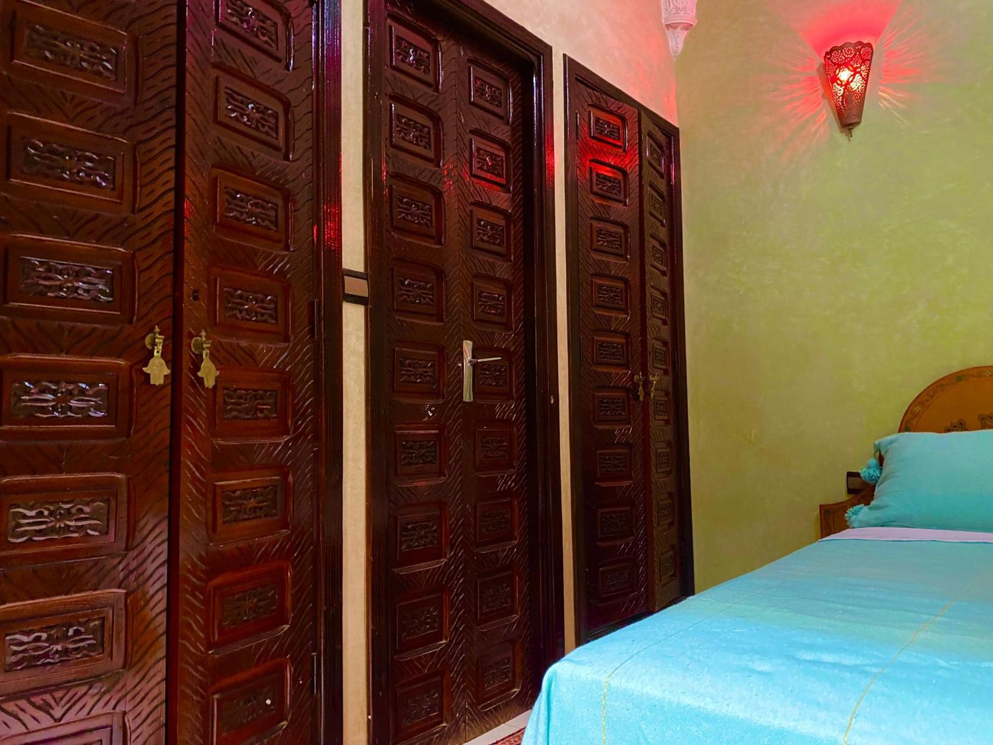 Riad Nezha Avec Jacuzzi Et 3 Piscines Au Coeur De 마라케시 외부 사진
