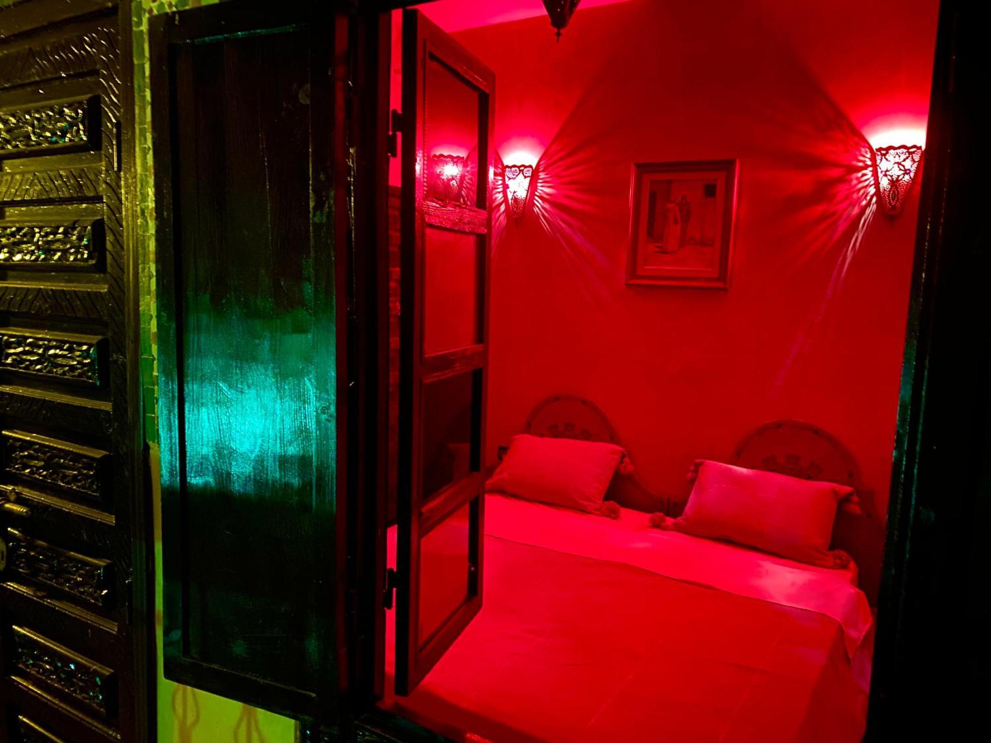 Riad Nezha Avec Jacuzzi Et 3 Piscines Au Coeur De 마라케시 외부 사진