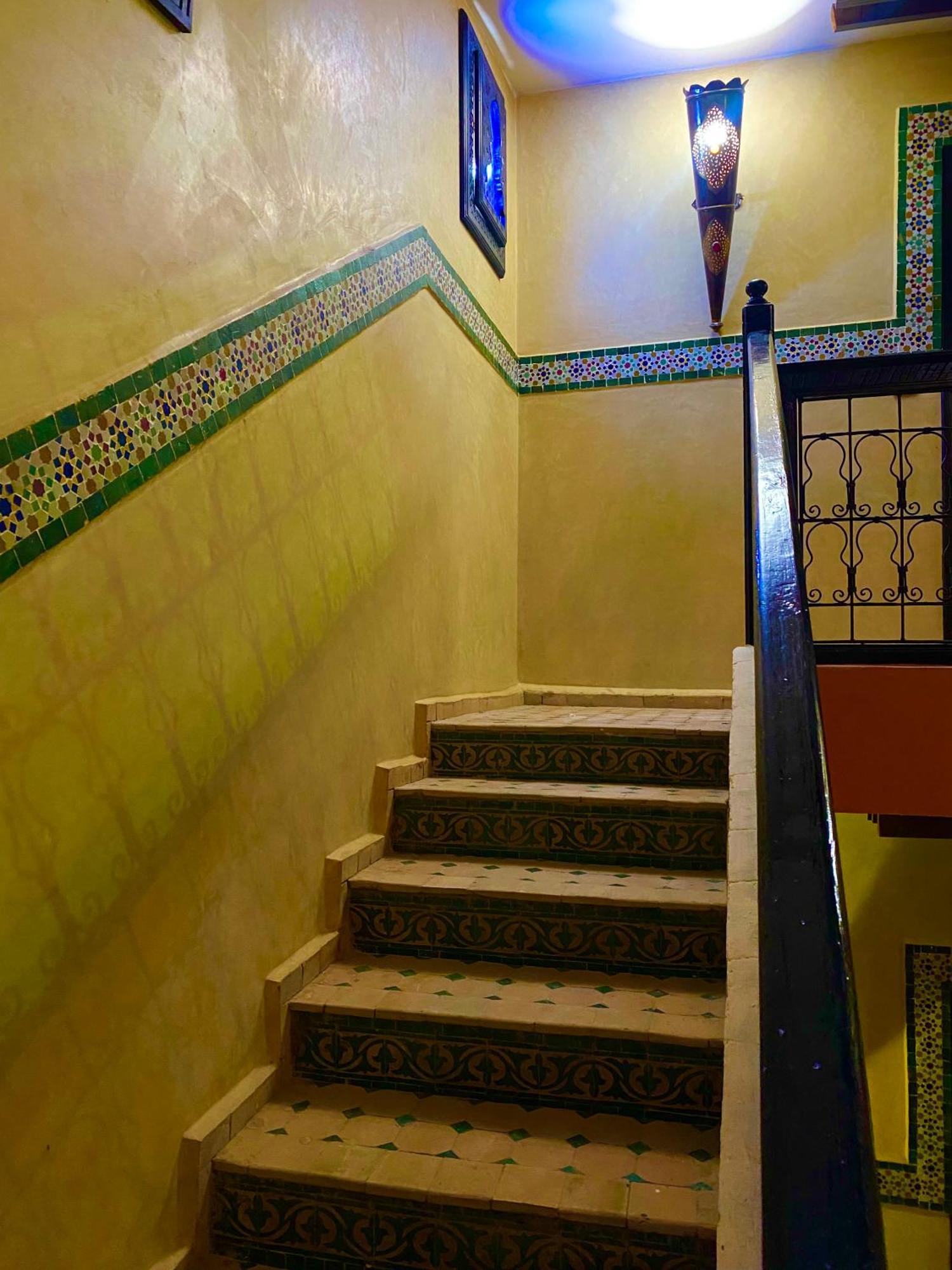 Riad Nezha Avec Jacuzzi Et 3 Piscines Au Coeur De 마라케시 외부 사진