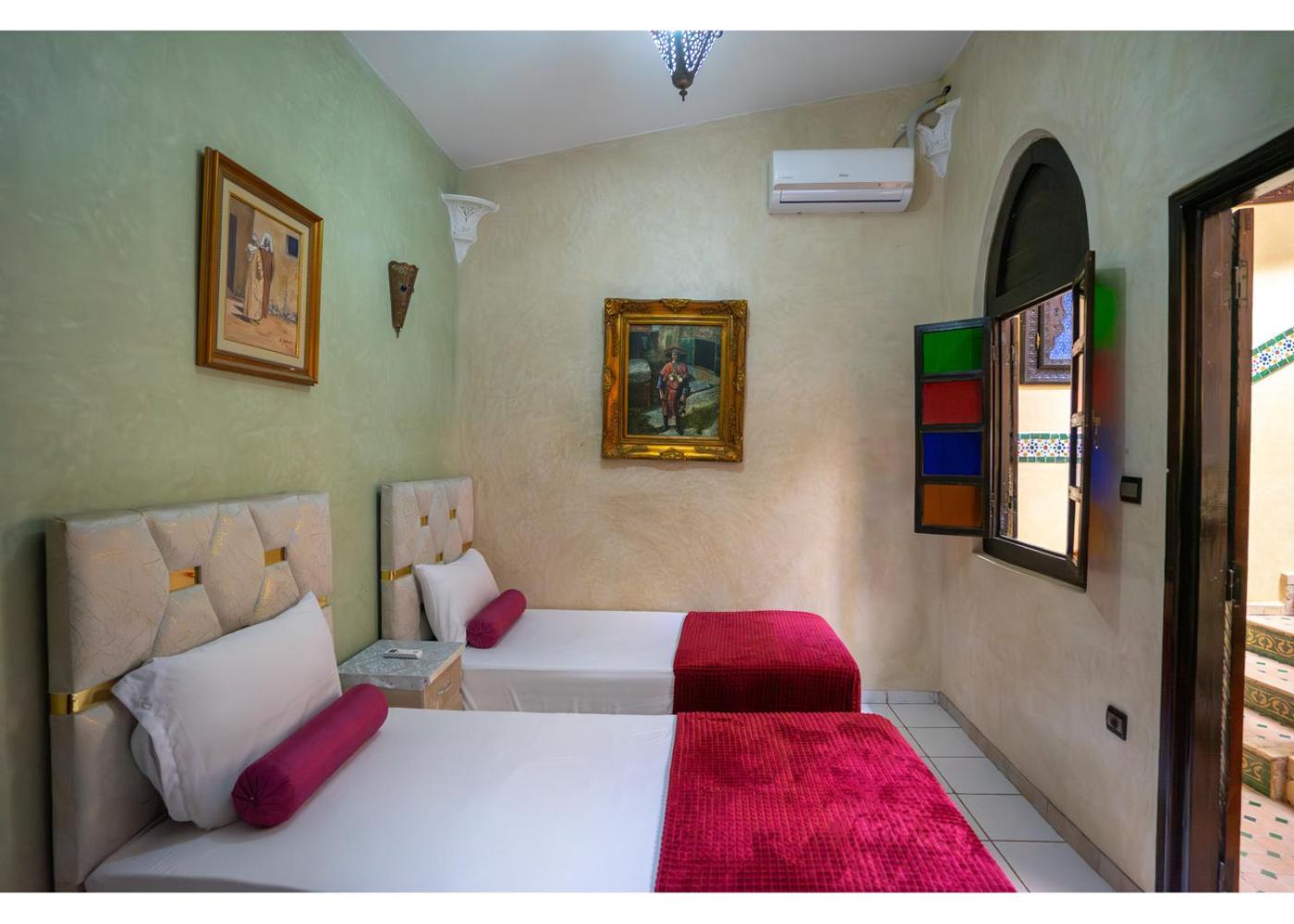 Riad Nezha Avec Jacuzzi Et 3 Piscines Au Coeur De 마라케시 외부 사진
